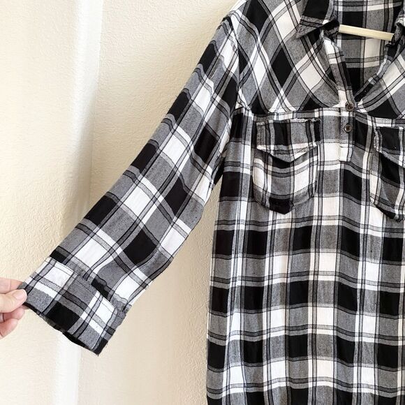 Umgee Shirt Womens Sz M Top Black Plaid Long Sleeve 1/4 Button Up Peplum Boho - Picture 2 of 8